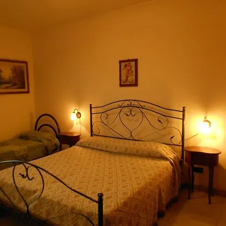 Bed & Breakfast Il Giardino Di Alba