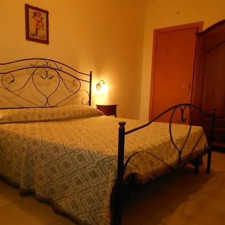 Bed & Breakfast Il Giardino Di Alba 3*